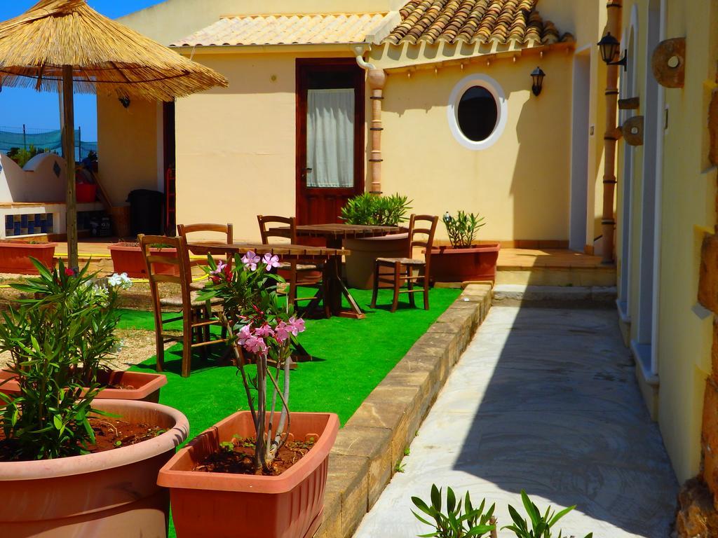Baglio Cofano Rooms & Relax Custonaci Bagian luar foto