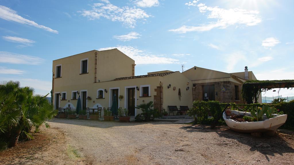 Baglio Cofano Rooms & Relax Custonaci Bagian luar foto